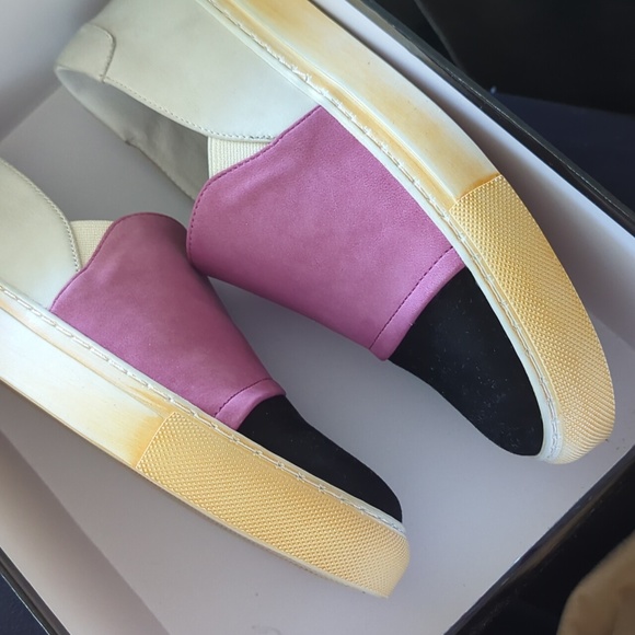 🆕🌿SUNDANCE SLIP ON SHOES🌿 - Picture 3 of 4